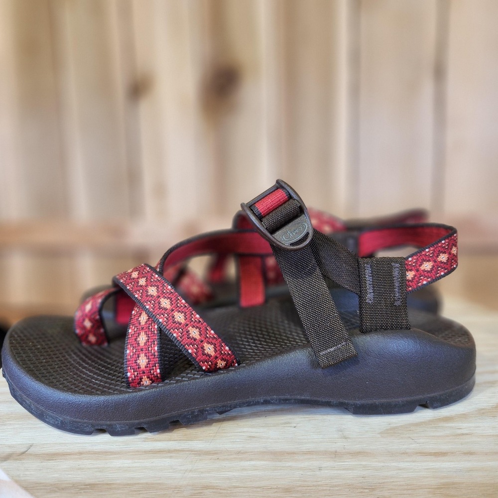 Chaco Z/2 Yampa Sandals Womens Size 11 Red Strappy Adjustable Hiking Outdoor